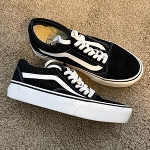Vans Classic Black and White Old Skool Platform Sneaker